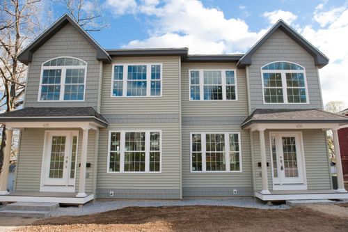 635 Hanover Street, Manchester, NH, 03104 | Card Image