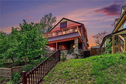 3944 Mcgee St, Kansas City, MO, 64111-1537 | Card Image