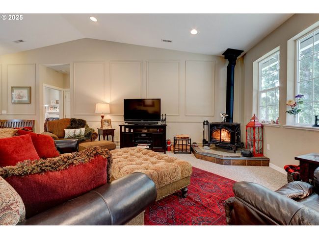 19691 Se Semple Rd, House other with 3 bedrooms, 2 bathrooms and 2 parking in Damascus OR | Image 6