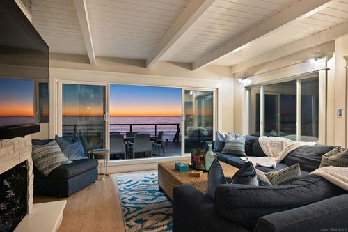 1680 Neptune Ave, Encinitas, CA, 92024-1001 | Card Image