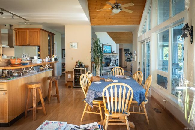 207 Welbury Dr, House other with 3 bedrooms, 2 bathrooms and 10 parking in Salt Spring Island BC | Image 7