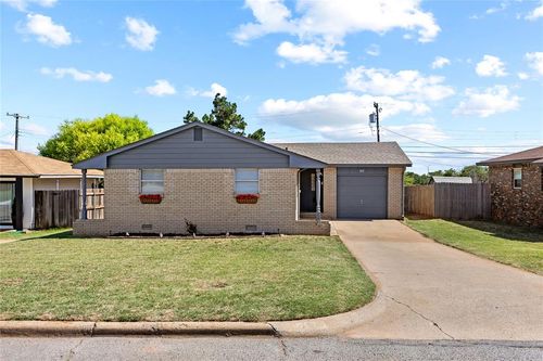 510 W Oklahoma Ave, Weatherford, OK, 73096-2855 | Card Image
