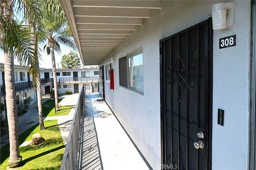 308-5530 Ackerfield Ave, Long Beach, CA, 90805-4956 | Card Image