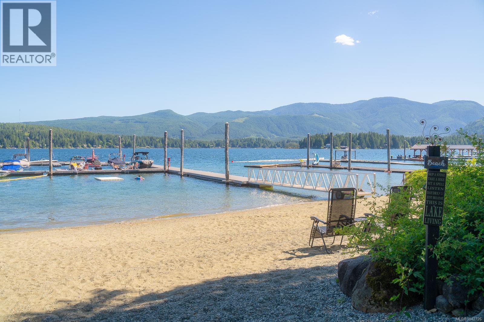 Land in Port Alberni