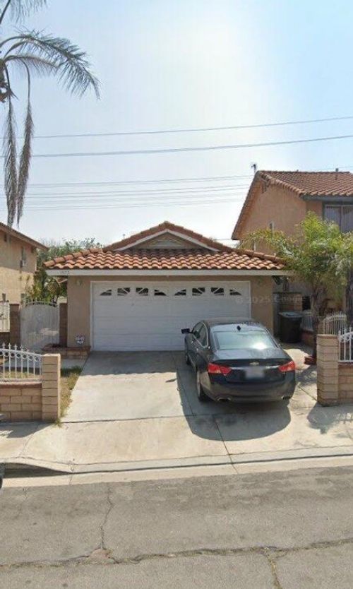 1972 De Anza Dr, Colton, CA, 92324-6246 | Card Image