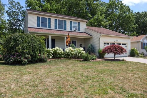5211 Saint James Blvd, Lorain, OH, 44053-3096 | Card Image