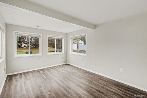 1784 Byron Rd, Howell, MI, 48855-8763 | Card Image