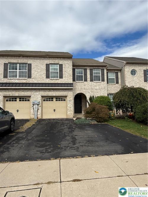 4528 Bellflower Way, ALLENTOWN, PA, 18104-8201 | Card Image