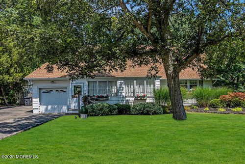 984 Westminster Dr, Toms River, NJ, 08753-4477 | Card Image