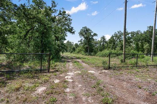 716 Cumley Ln, Thorndale, TX, 76577-5214 | Card Image