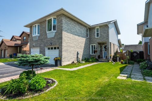 587 Davis Dr, Kingston, ON, K7M7Y4 | Card Image