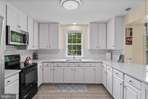 8215 Harry Warren Pl, WELCOME, MD, 20693-3119 | Card Image