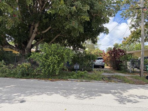 2021 Nw 87th Street, Miami, FL, 33147 | Card Image