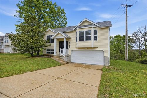 7701 Locust Dr, Barnhart, MO, 63012-2624 | Card Image