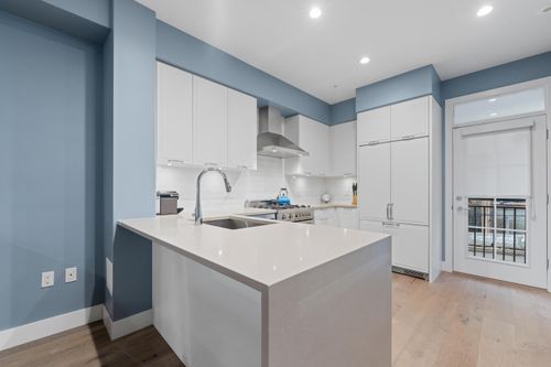 8121 Shaughnessy St, Vancouver, BC, V6P3X9 | Card Image