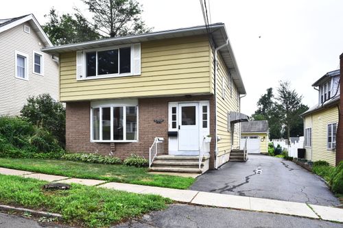 46 Millis St, Hamden, CT, 06514-3521 | Card Image