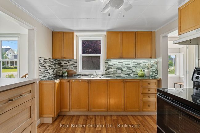 61 Jane St, House other with 2 bedrooms, 1 bathrooms and 2 parking in Haldimand ON | Image 12