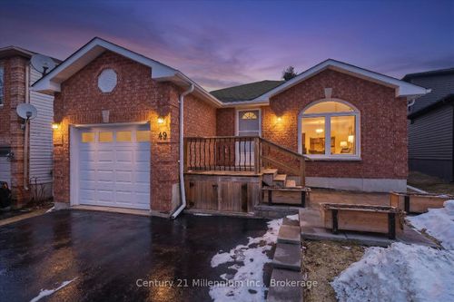 49 Waddington Cres, Barrie, ON, L4N8C7 | Card Image