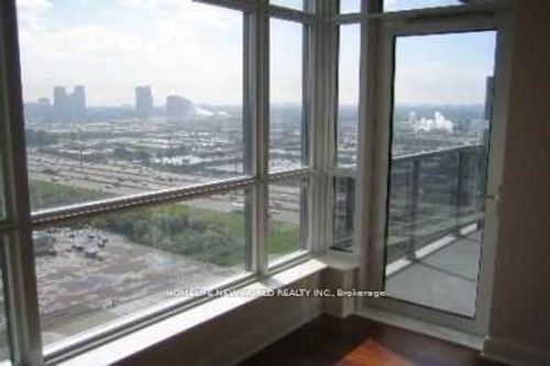 826-135 Village Green Sq, Scarborough, ON, M1S0G4 | Card Image