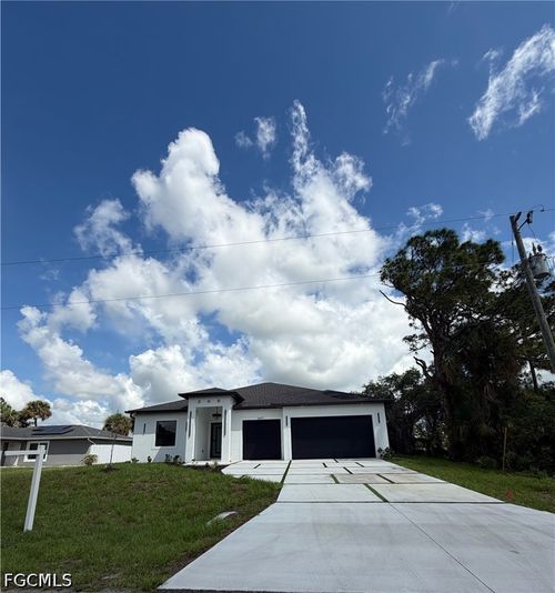 6037 N Moss Cir, Labelle, FL, 33935 | Card Image