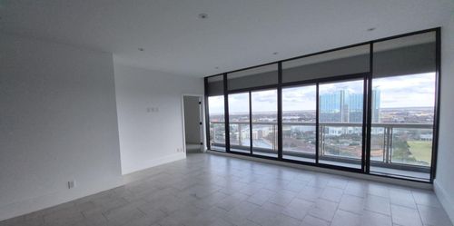 20d-1701 Hermann Dr, Houston, TX, 77004-7452 | Card Image