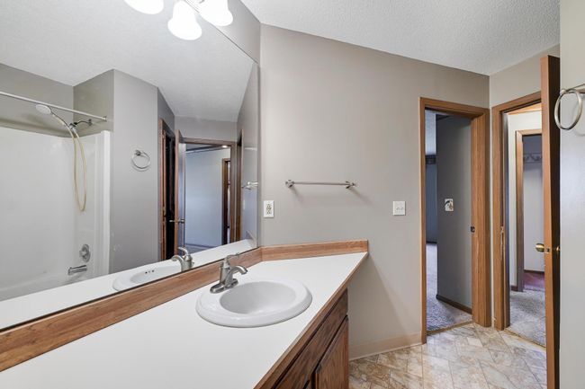 8710Photography-Web-Friendly-3551-Blue-Jay-Way-apt-107-Eagan-MN-55123-3.jpg | Image 15