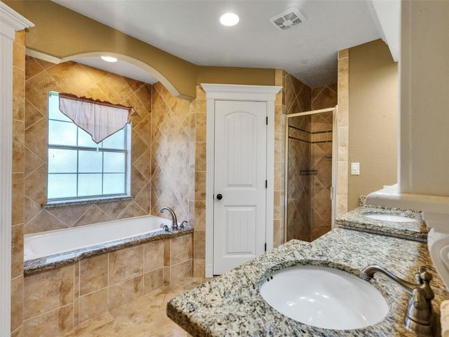Master Bath as is. | Image 16