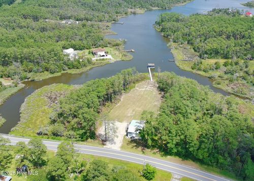 10586 Nc 304 Hwy, Mesic, NC, 28515 | Card Image