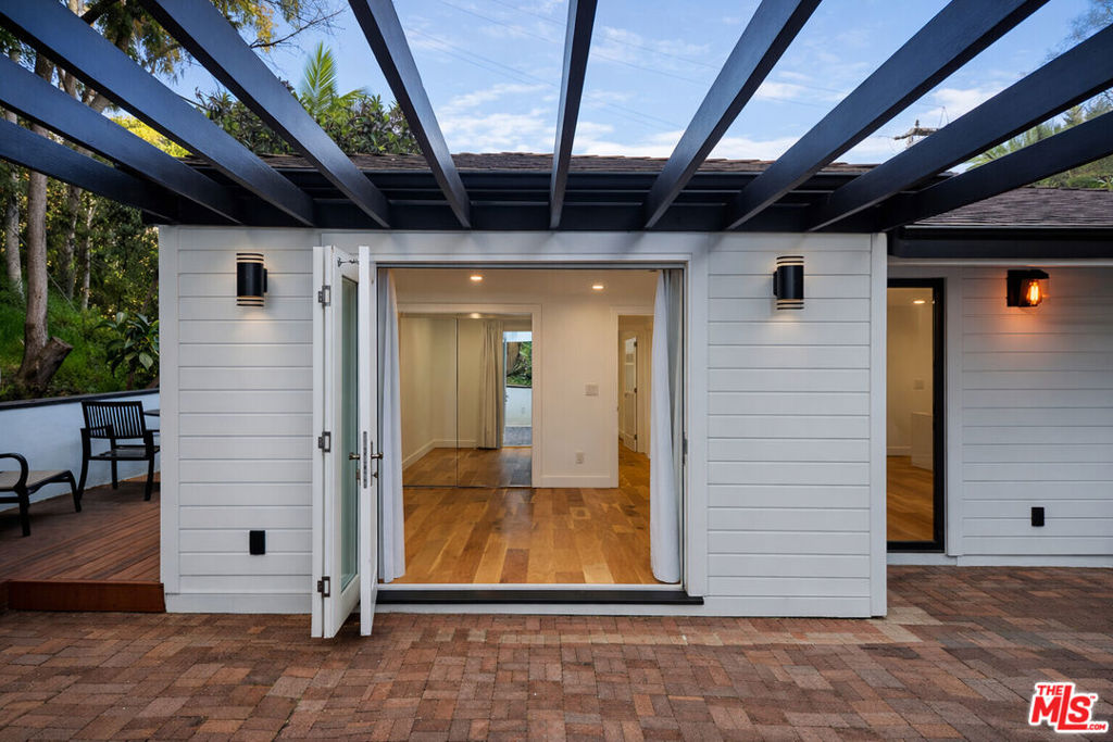 Residential in Beverly Hills 2