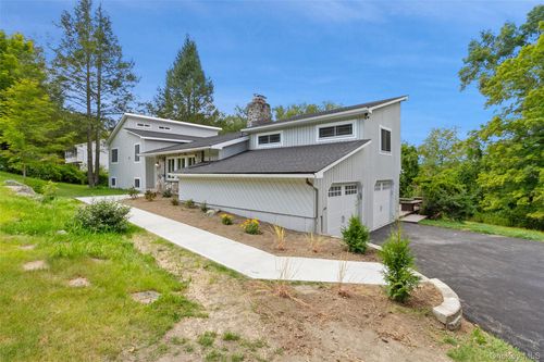 51 Sherwood Hill Rd, Brewster, NY, 10509-4915 | Card Image