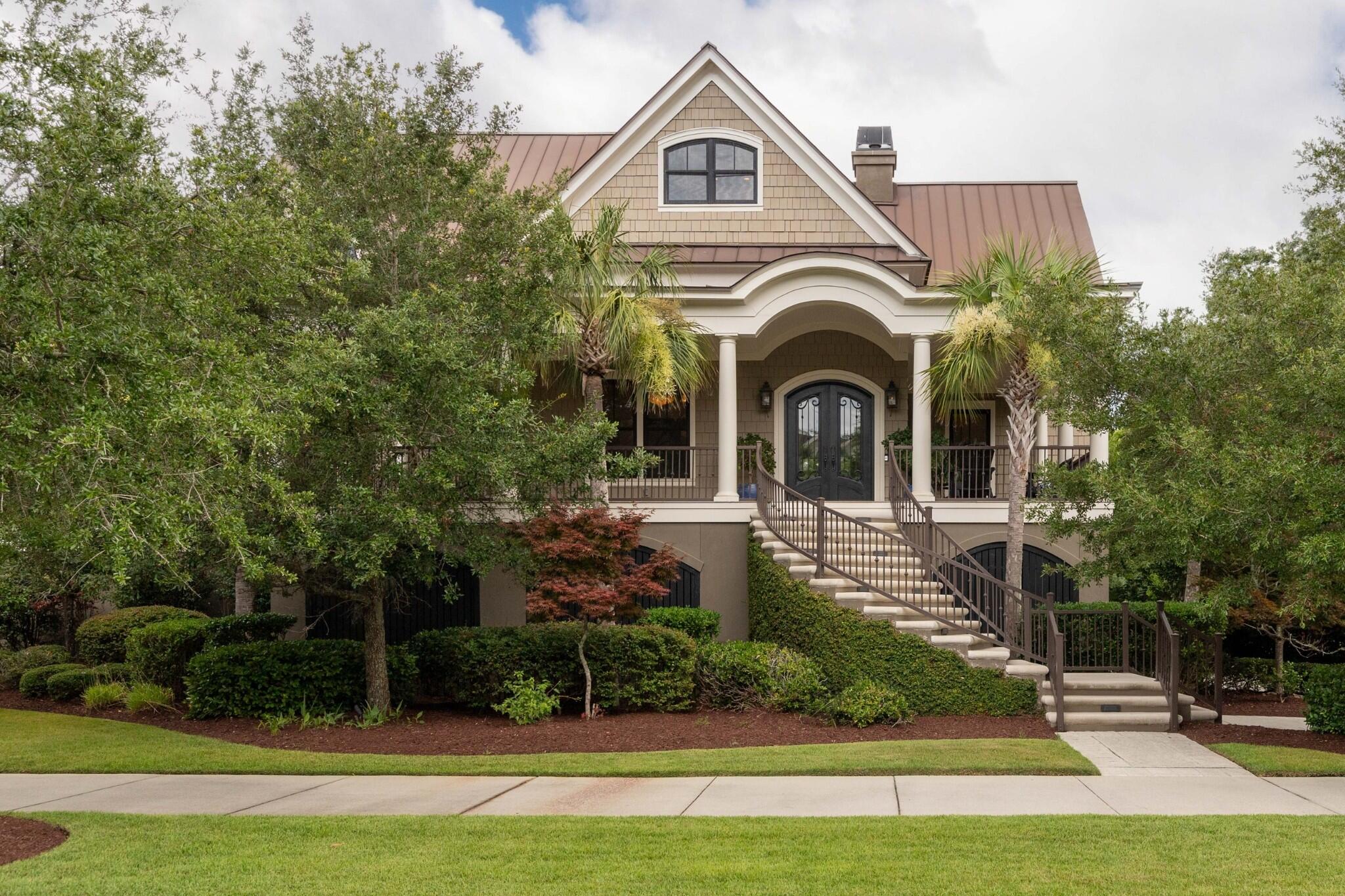 Island Park Dr, Daniel Island, SC 29492