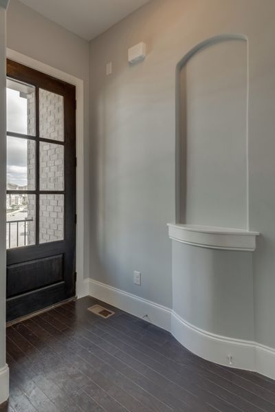 Signature Niche in Foyer Previously Built By Dalamar Homes. | Image 3