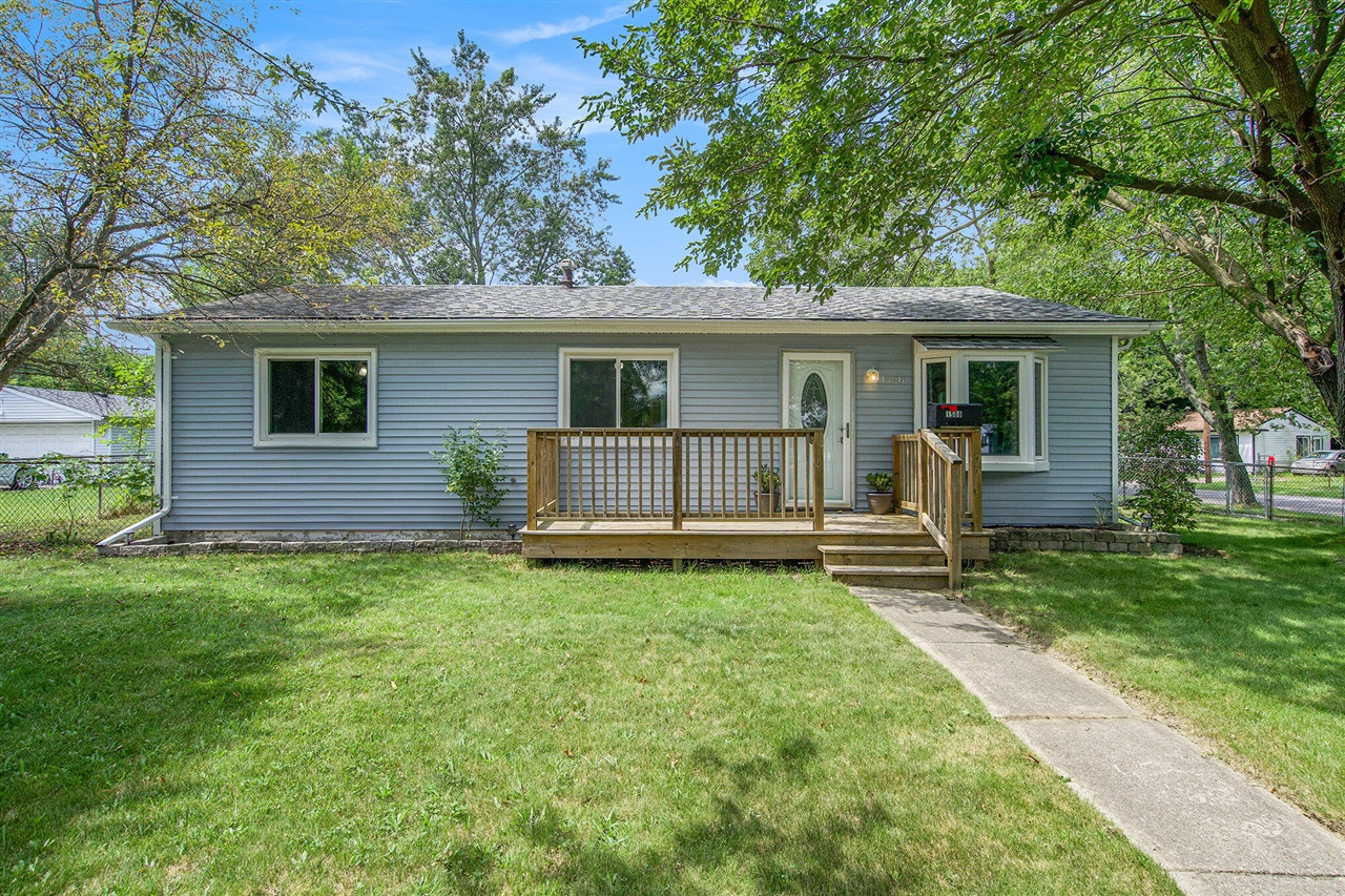 Harry St, Ypsilanti, MI 48198