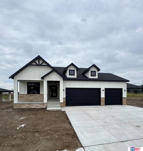 2540 N 102nd St, Lincoln, NE, 68527 | Card Image