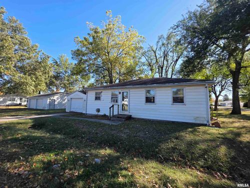 1246 N Lawrence Ave, Taylorville, IL, 62568-1224 | Card Image