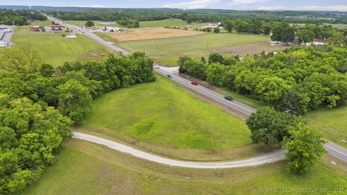 2 Holly Road, Claremore, OK, 74019 | Card Image