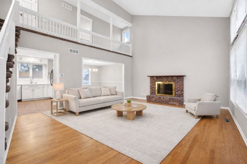 936 Hawthorne Dr, Crystal Lake, IL, 60014-8357 | Card Image