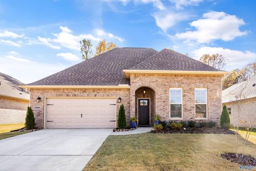 8809 Old Middlestown Rd, Gurley, AL, 35748-6700 | Card Image