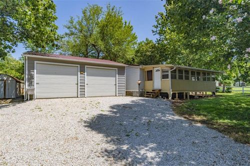 261 N Linn Valley Dr, Linn Valley, KS, 66040-5193 | Card Image