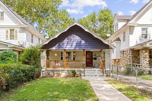 2944 Lockridge Ave, Kansas City, MO, 64128-1145 | Card Image