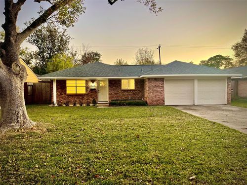 9615 Vilven Ln, Houston, TX, 77080-5326 | Card Image