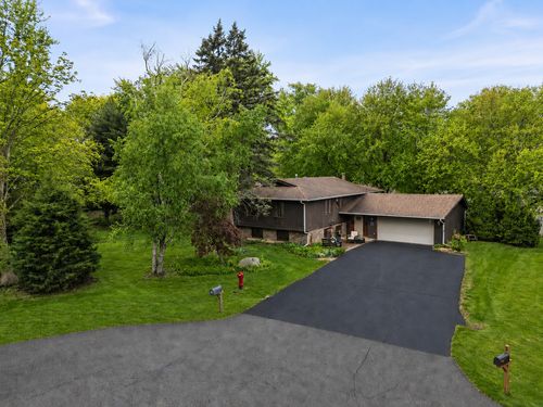 2 Faro Ct, Oswego, IL, 60543-8530 | Card Image
