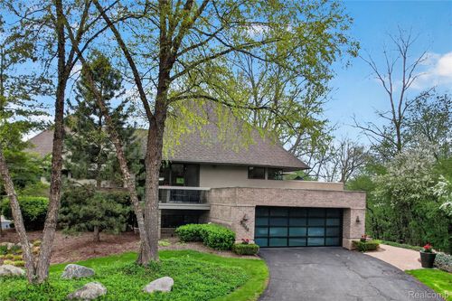 5044 Christy Ct, Troy, MI, 48098-4112 | Card Image