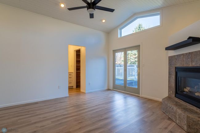 626 interior-15.jpg | Image 13