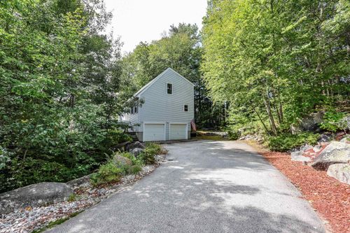15 Trent Rd, Hooksett, NH, 03106-1710 | Card Image