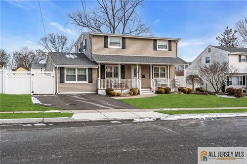 16 Twain Ave, Old Bridge, NJ, 08857-2110 | Card Image