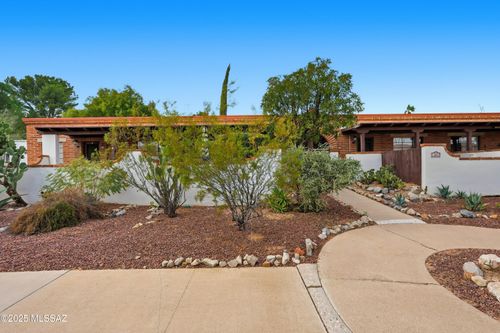364 S Paseo Lobo, Green Valley, AZ, 85614 | Card Image